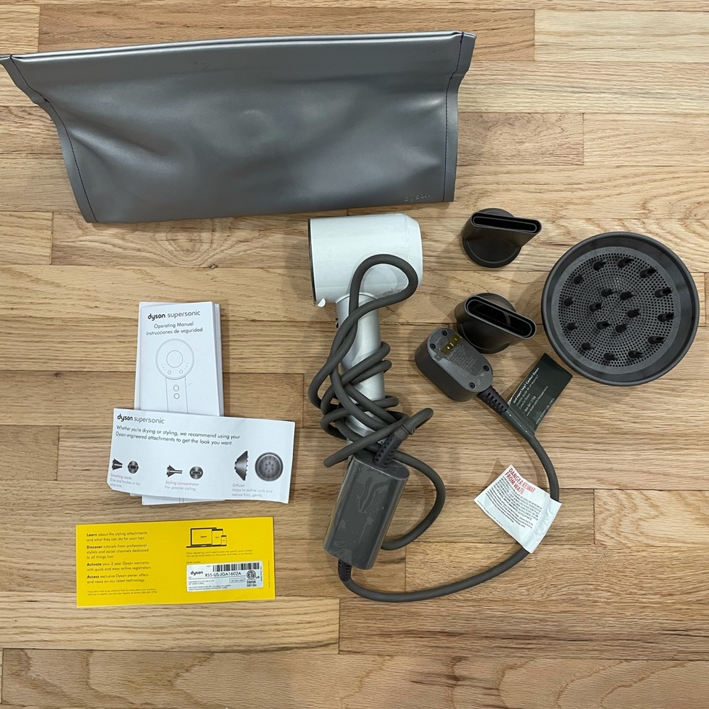 AUTHENTIC Dyson Supersonic Airdryer
